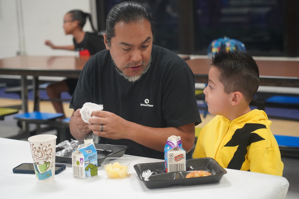 Everman ISD+Donuts With Dads5