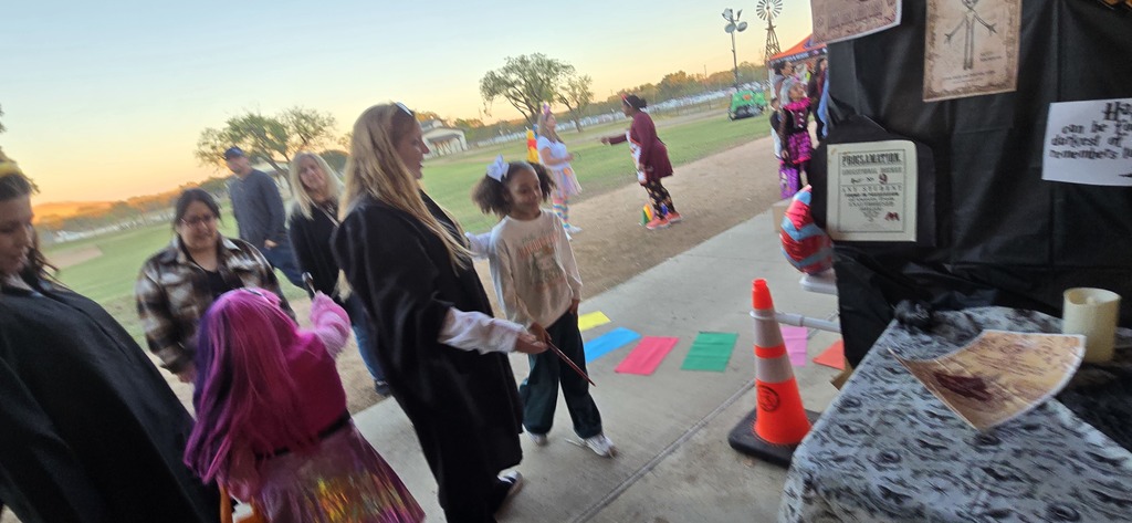 Hommel had a great time serving  the Everman Community at last nights City of Everman Fall Festival! 