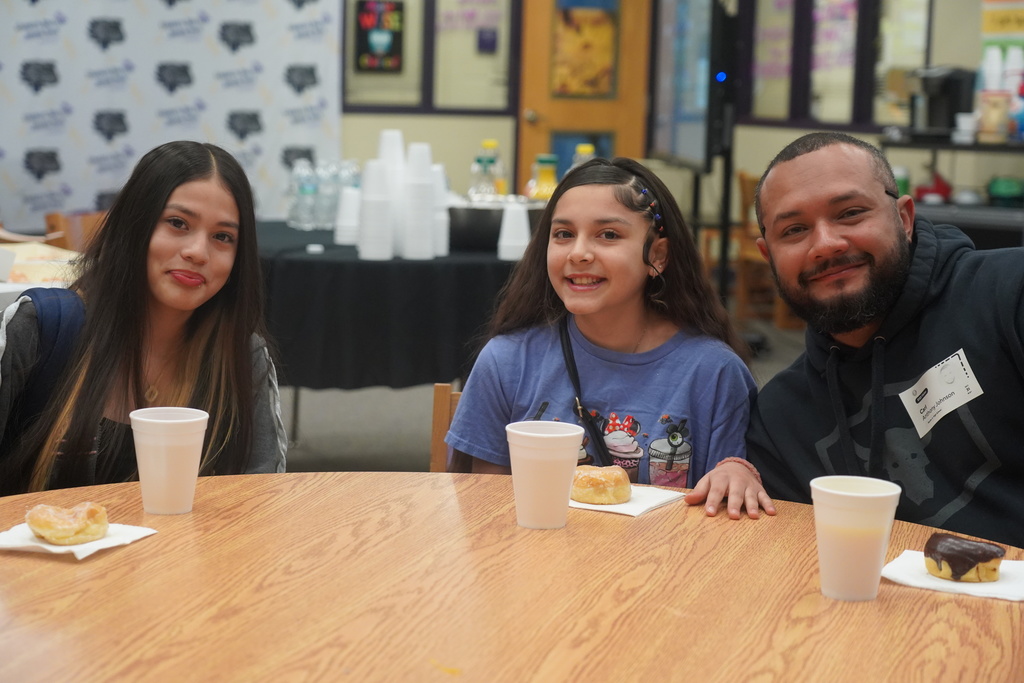 Everman ISD+Donuts With Dads3