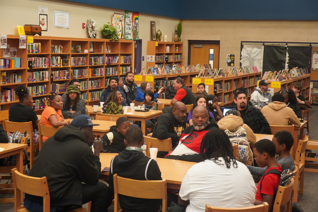Everman ISD+Donuts With Dads6