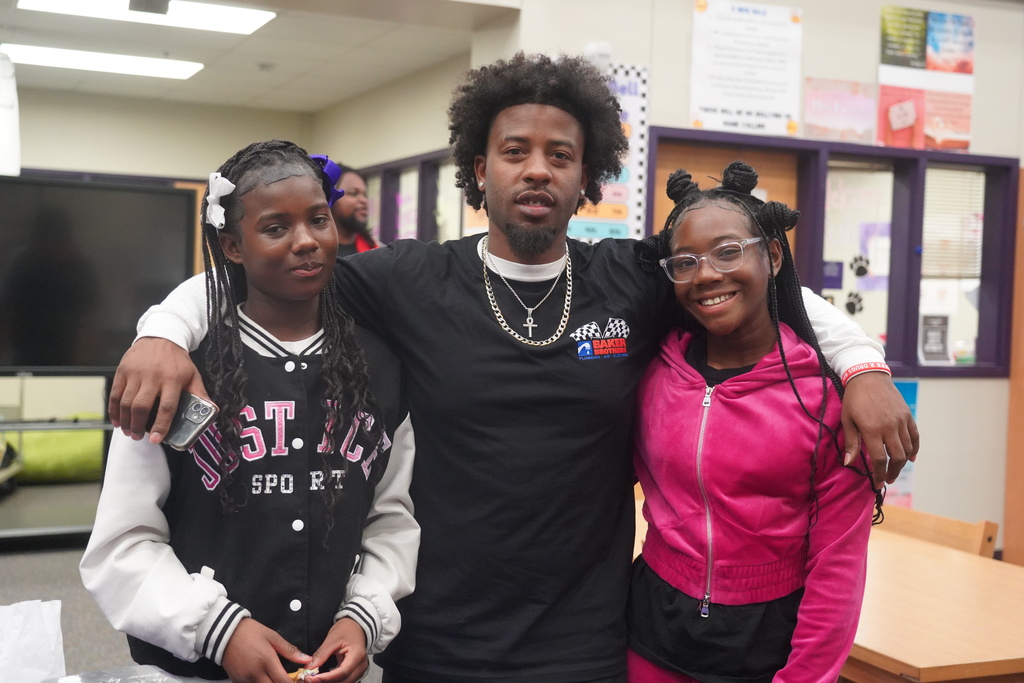 Everman ISD+Donuts With Dads8