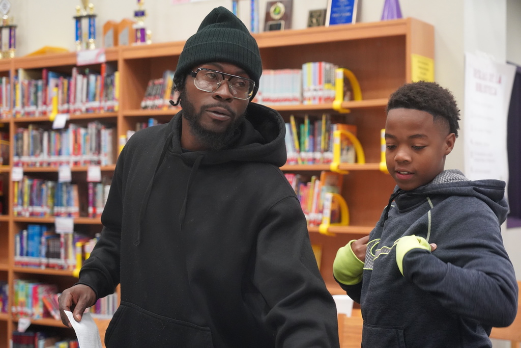Everman ISD+Donuts With Dads9