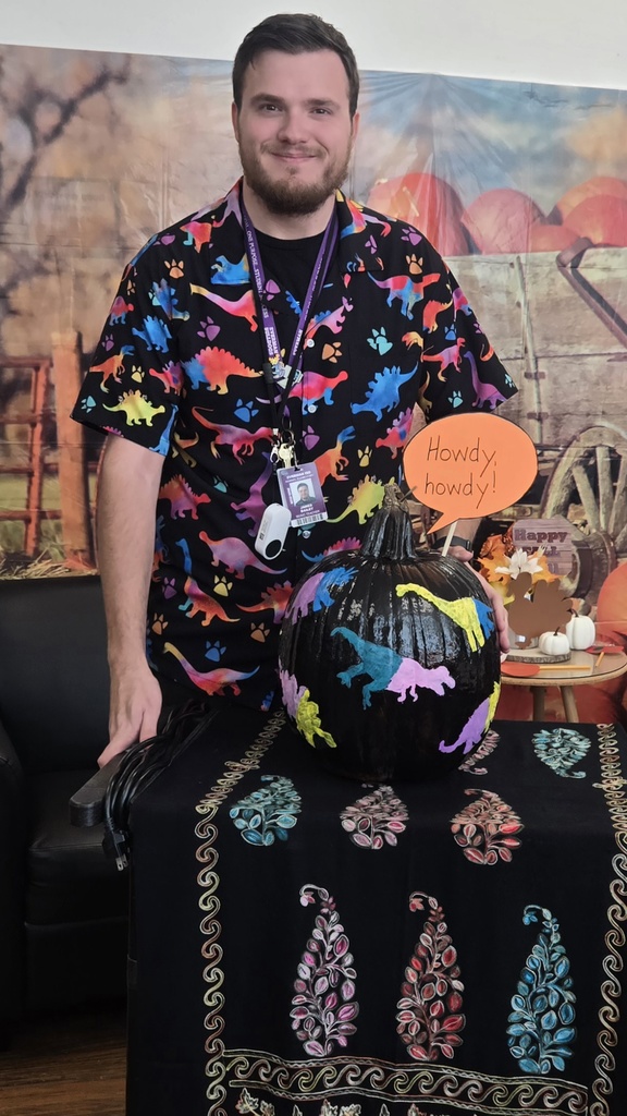 Hommel had so much fun creating pumpkin twins for some of our staff! 