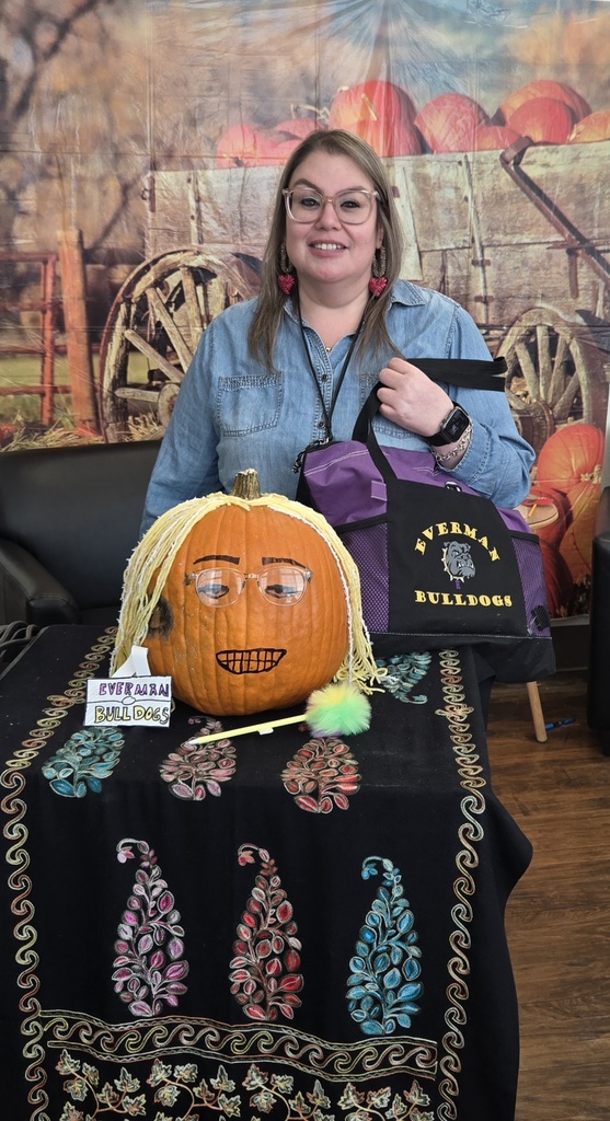 Hommel had so much fun creating pumpkin twins for some of our staff! 