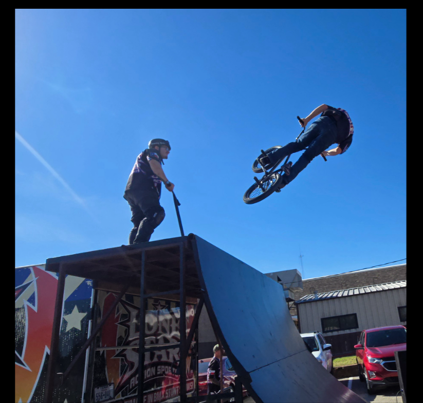 Hommel students who  sold at least  2 cases of The World's Finest Chocolate, earned a ticket to an amazing BMX show by Lone Satar Action Sports !  Our students and our staff had a great time! 