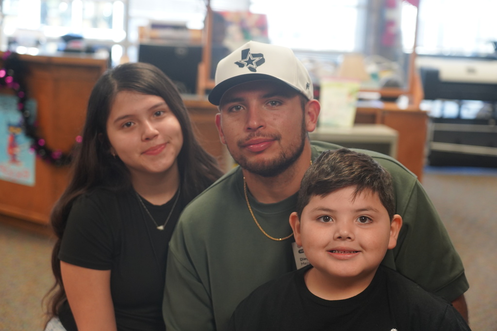 Everman ISD+Donuts With Dads8