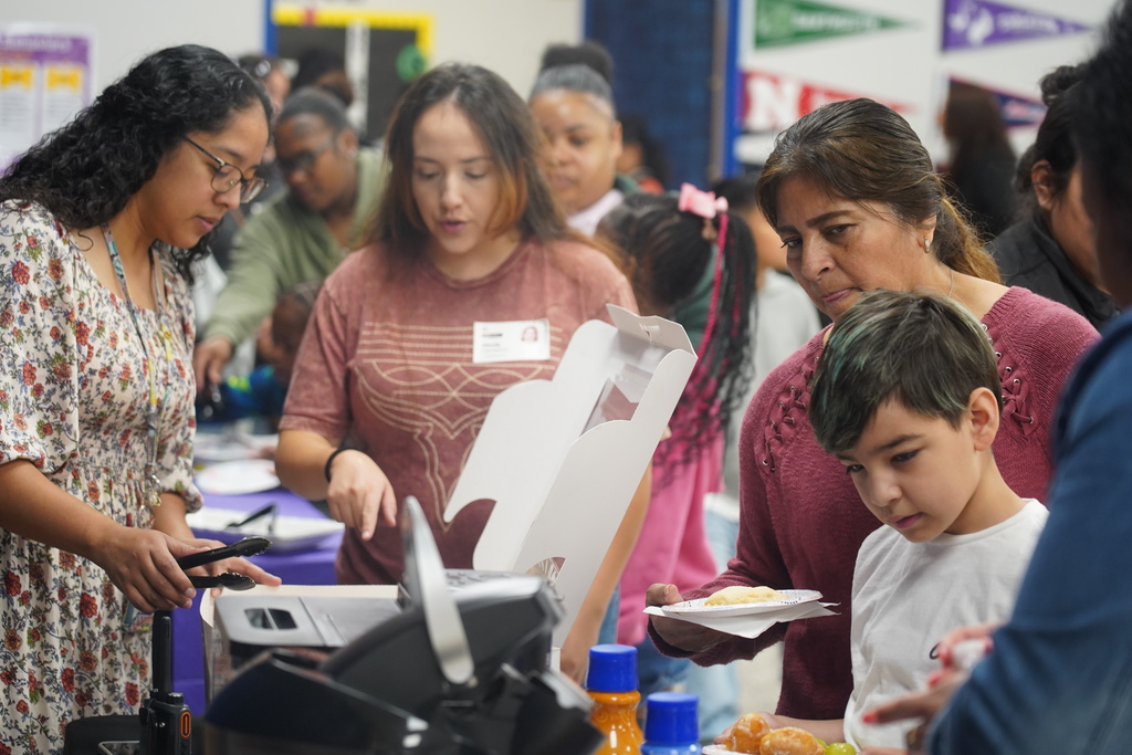 Everman ISD+MuffinsWithMoms6