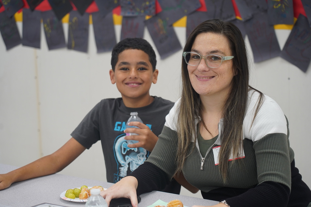 Everman ISD+MuffinsWithMoms5