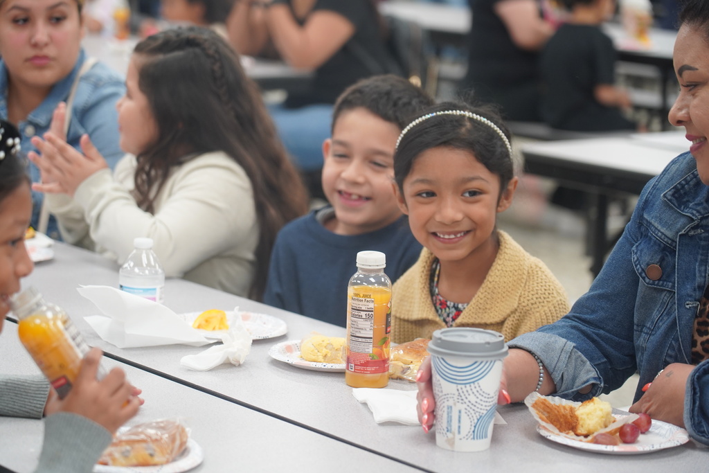 Everman ISD+MuffinsWithMoms