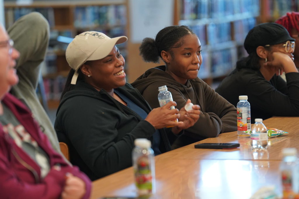 Everman ISD+MuffinsWithMoms3