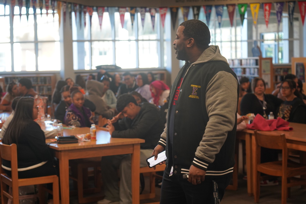 Everman ISD+MuffinsWithMoms5