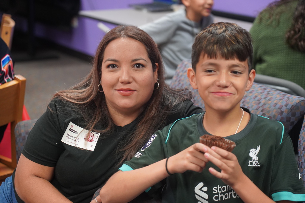 Everman ISD+MuffinsWithMomsSTEM6