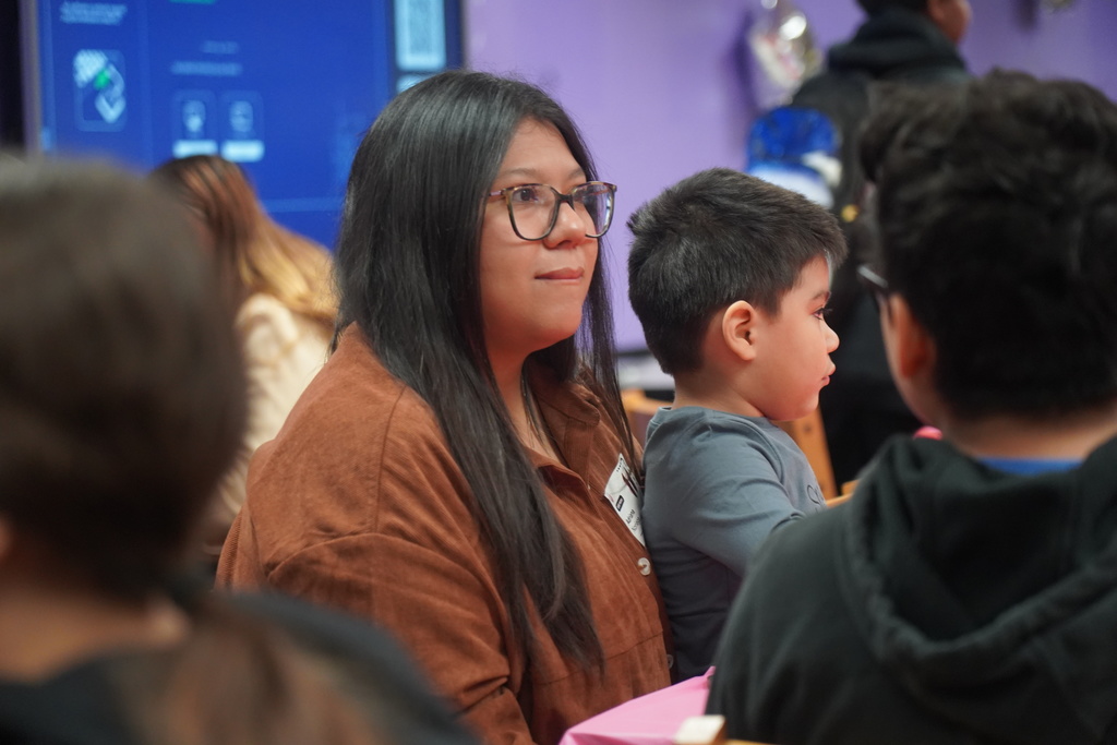 Everman ISD+MuffinsWithMomsSTEM8