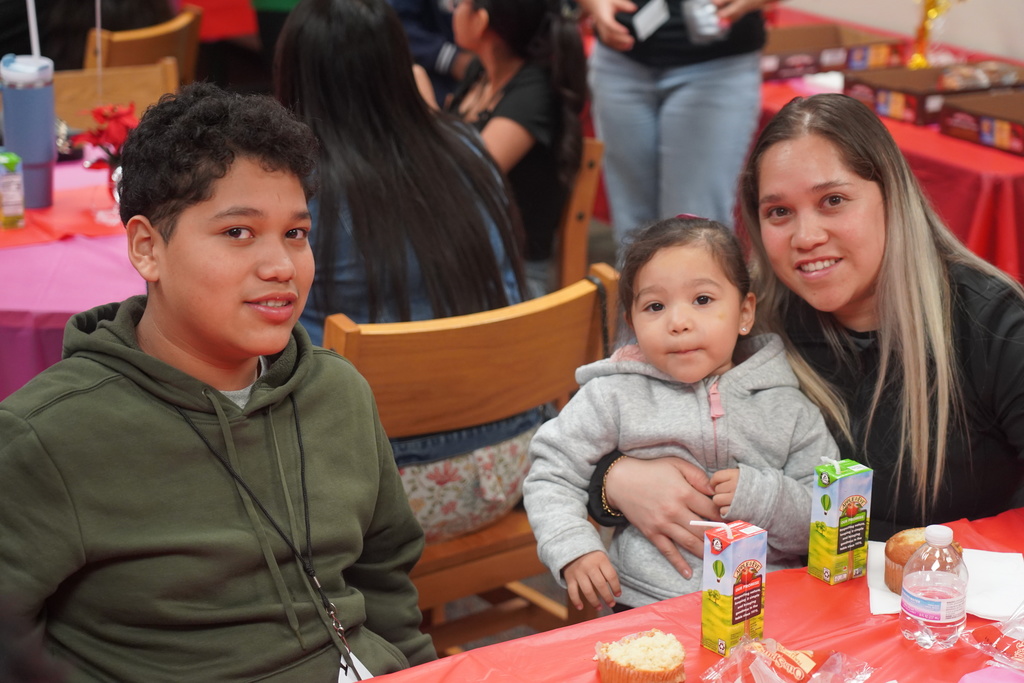 Everman ISD+MuffinsWithMomsSTEM7