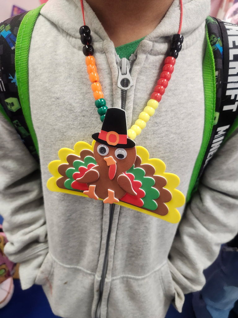 Art club made festive necklaces for Turkey season