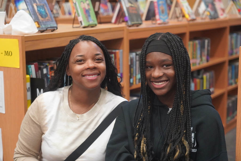 Everman ISD+MuffinsWithMoms9