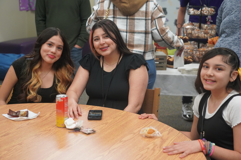 Everman ISD+MuffinsWithMoms6