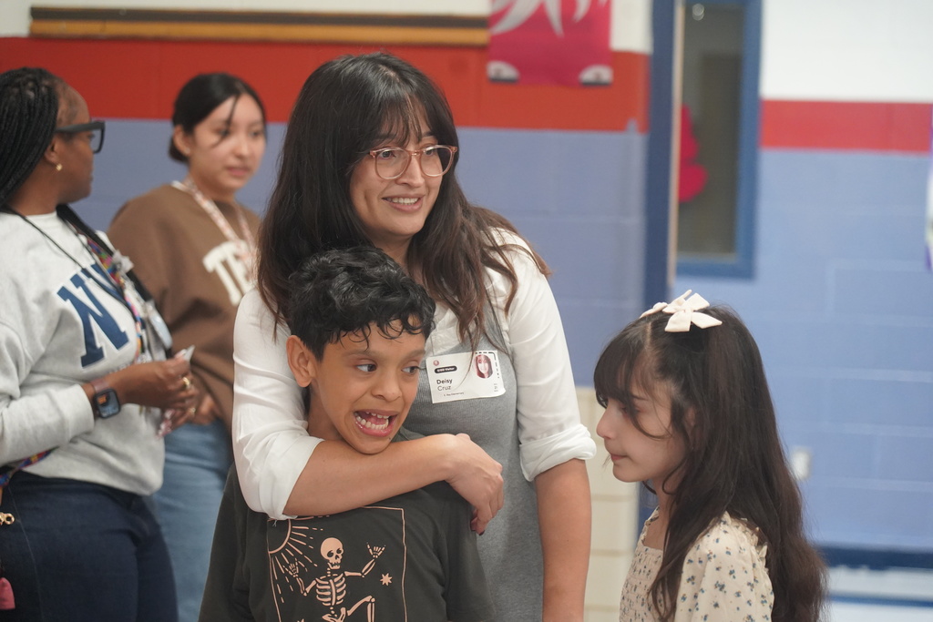 Everman ISD+MuffinsWithMomsEray