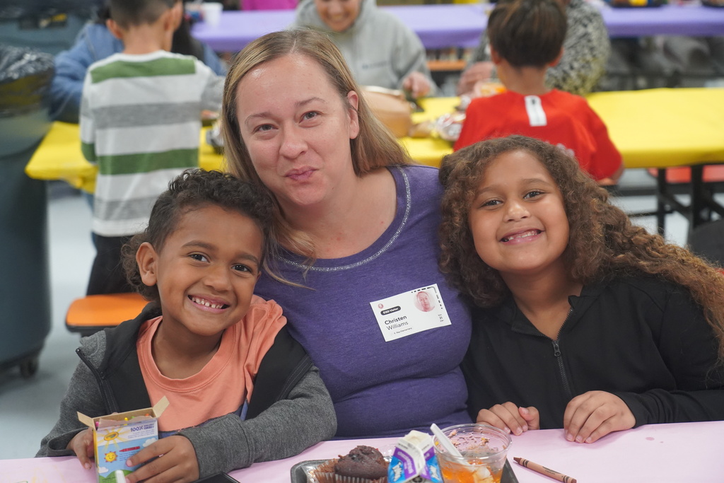 Everman ISD+MuffinsWithMomsEray3