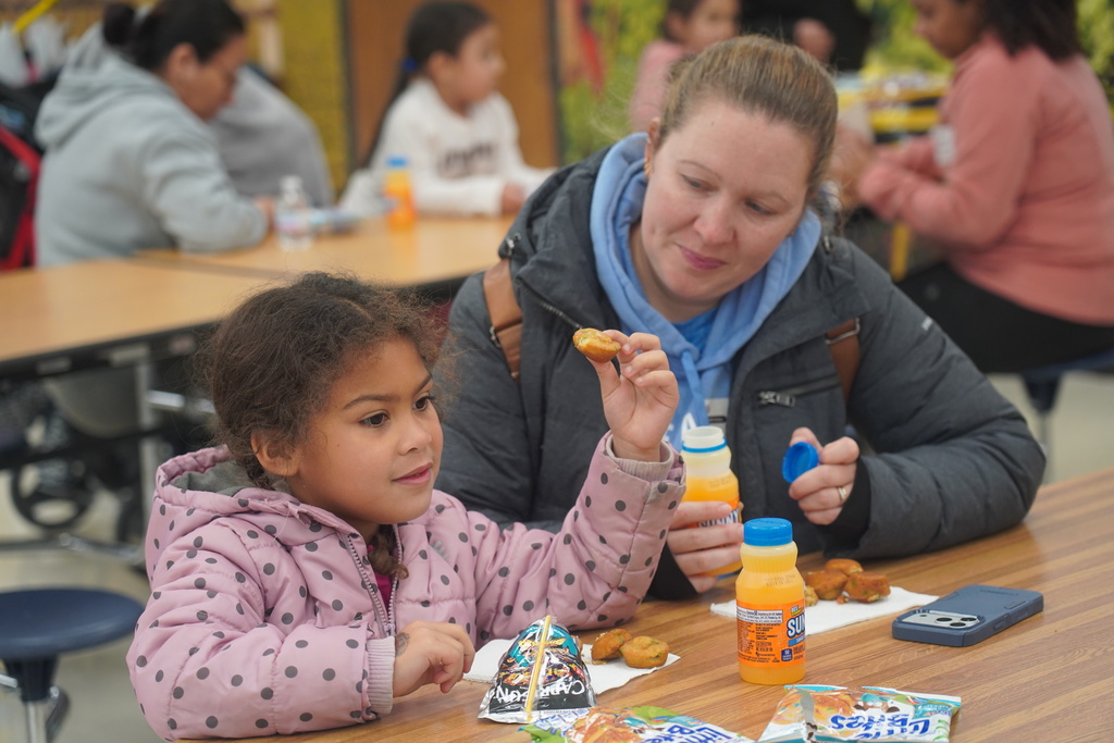 Everman ISD+MuffinsWithMoms