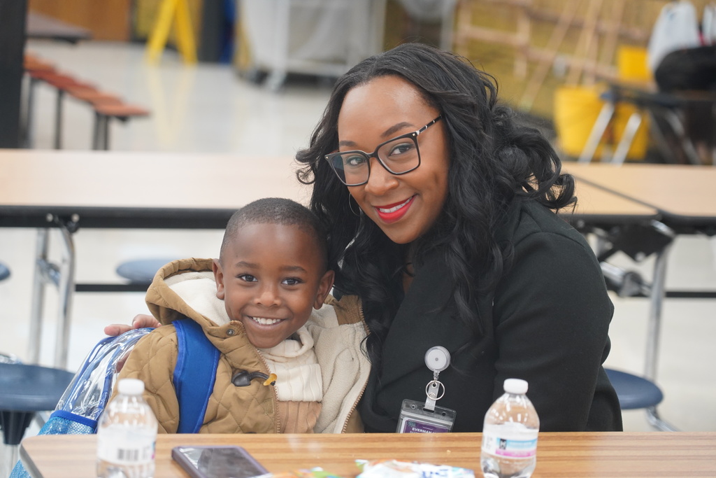 Everman ISD+MuffinsWithMoms4