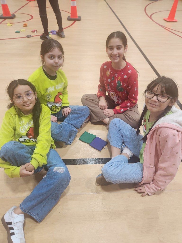 💚🎄 Townley Bulldogs are feeling Grinchy! 3