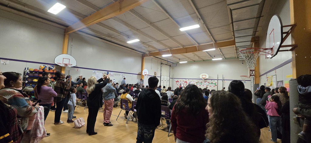 Hommel celebrating the season! Mr.Bailey and our students worked hard to put on a great show. Thanks to our families who packed the gym leaving standing room only!