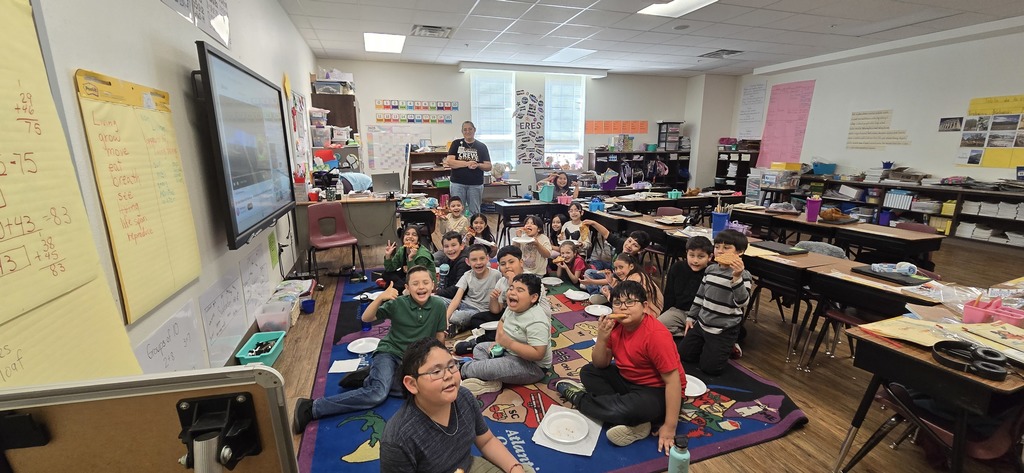 Congratulations to Mrs. Sosa's 2nd grade class. They earned a pizza party for having 45 days of perfect attendance for the whole class! Way to go!! 