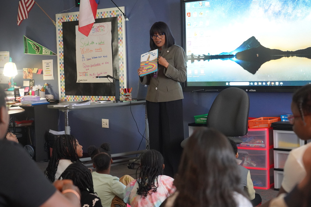 Today, our Superintendent kicked off Read Across America by sharing the joy of reading with our Townley students!  There’s nothing more powerful than seeing leaders model a love for literacy. Moments like these remind our students that reading opens doors to imagination, opportunity, and lifelong learning.  Thank you to our Townley team for creating such a warm and engaging experience for our scholars!