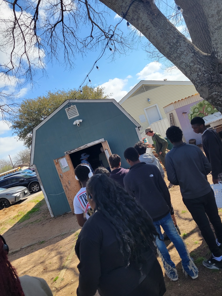weighing the produce for the food pantry