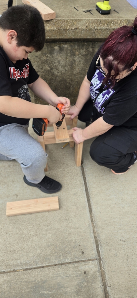 Hommel Construction Club, getting closer to finishing our semester projects!