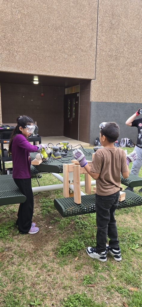 Hommel Construction Club, getting closer to finishing our semester projects!
