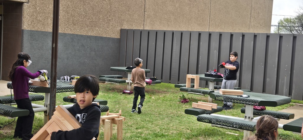 Hommel Construction Club, getting closer to finishing our semester projects!