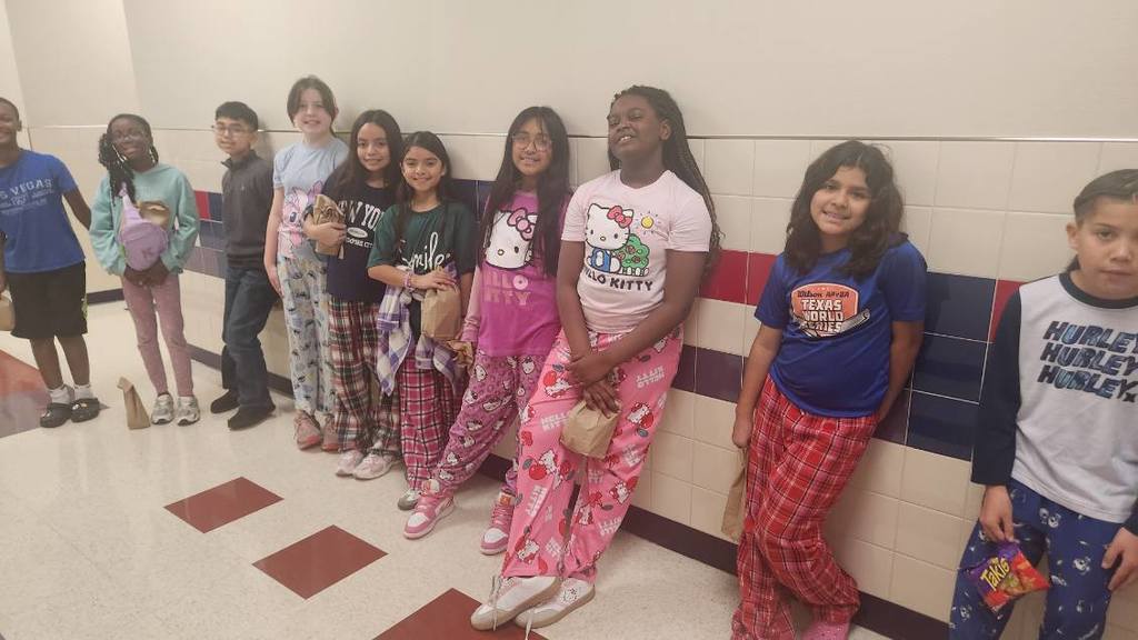 4th graders ready to read!