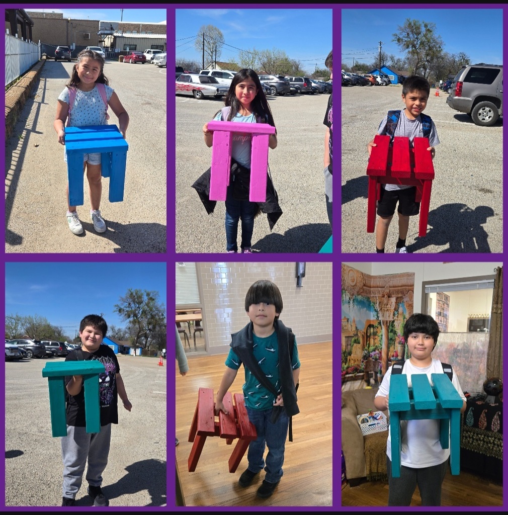 Hommel Construction Club finished their semester projects! These students did an amazing job and learned some very valuable new skills!