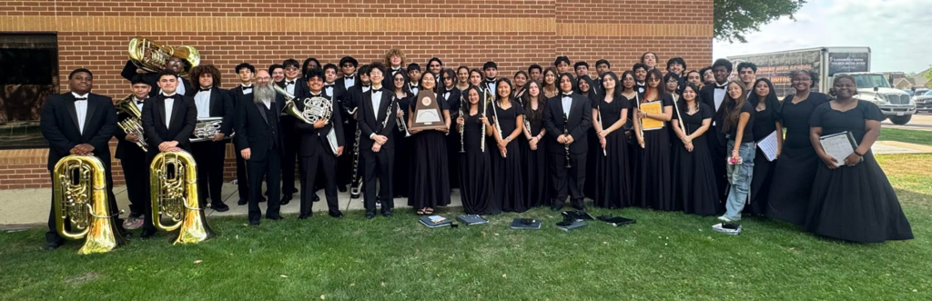 For the past two days, the Everman High School Band proudly represented our district at the Region 30 UIL Concert & Sightreading Evaluations—and they delivered an outstanding performance!  Both the Symphonic Band and Wind Symphony earned Superior ratings on stage and in the sightreading room. 👏🏾  Even more impressive, this marks the THIRD consecutive year the Bulldog Band has achieved a Sweepstakes Award by earning Superior ratings in Marching and Concert & Sightreading! 🏆  Be sure to congratulate these talented students when you see them—they’ve truly earned it!