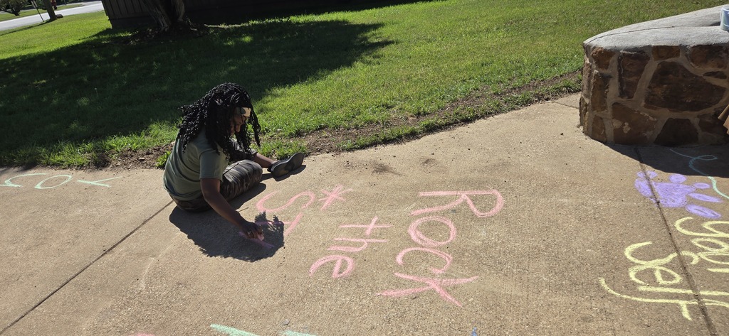 Our amazing Mr. Seals helped set the mood for the 5th grade Science STAAR yesterday. Our amazing staff 'chalked the walk' to encourage students in all testing subjects. 