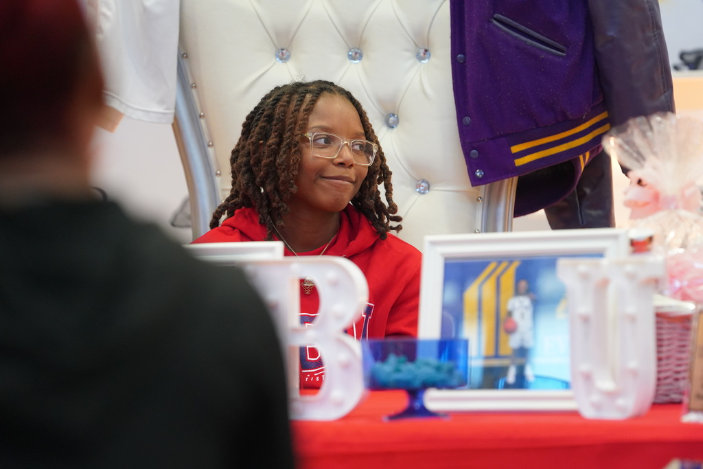 Everman ISD+basketballSigning-1
