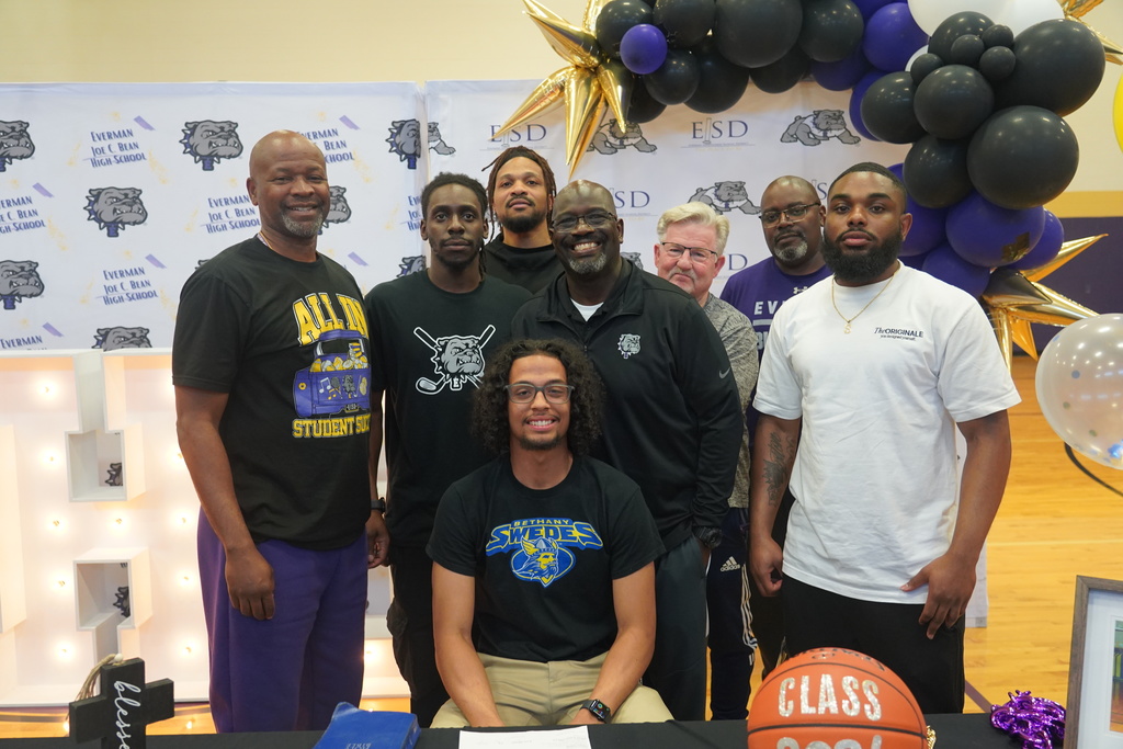 Everman ISD+basketballSigning-4