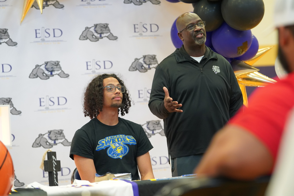 Everman ISD+basketballSigning-7