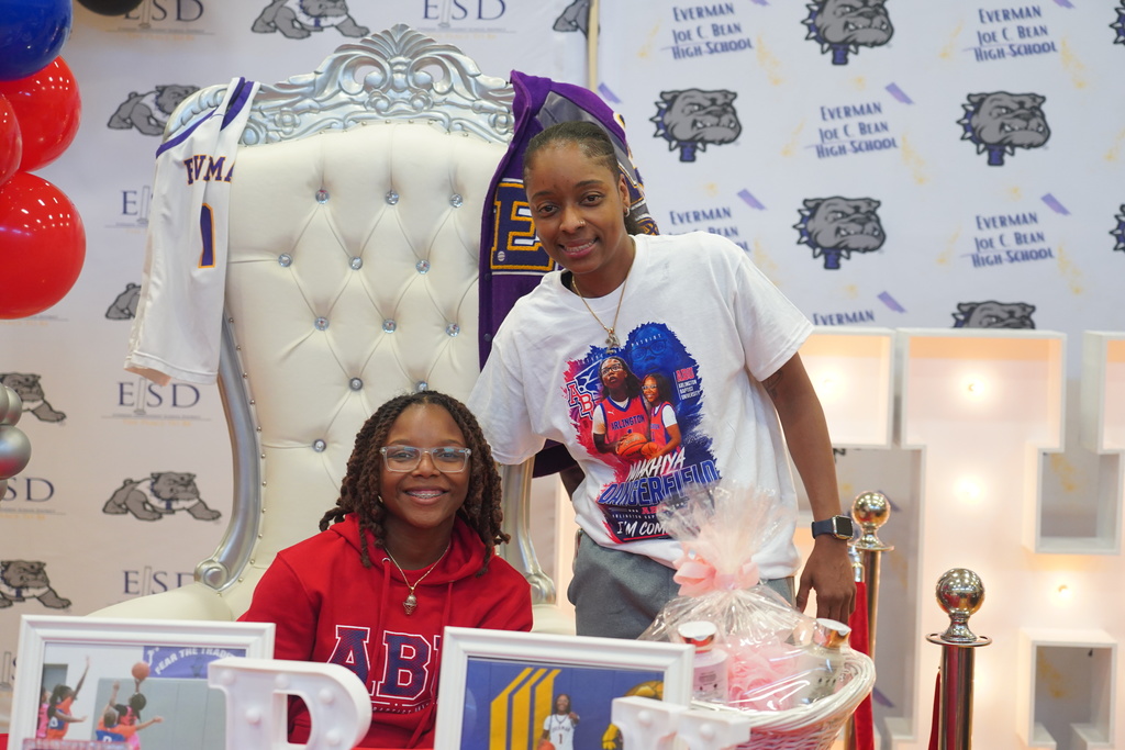Everman ISD+basketballSigning-5