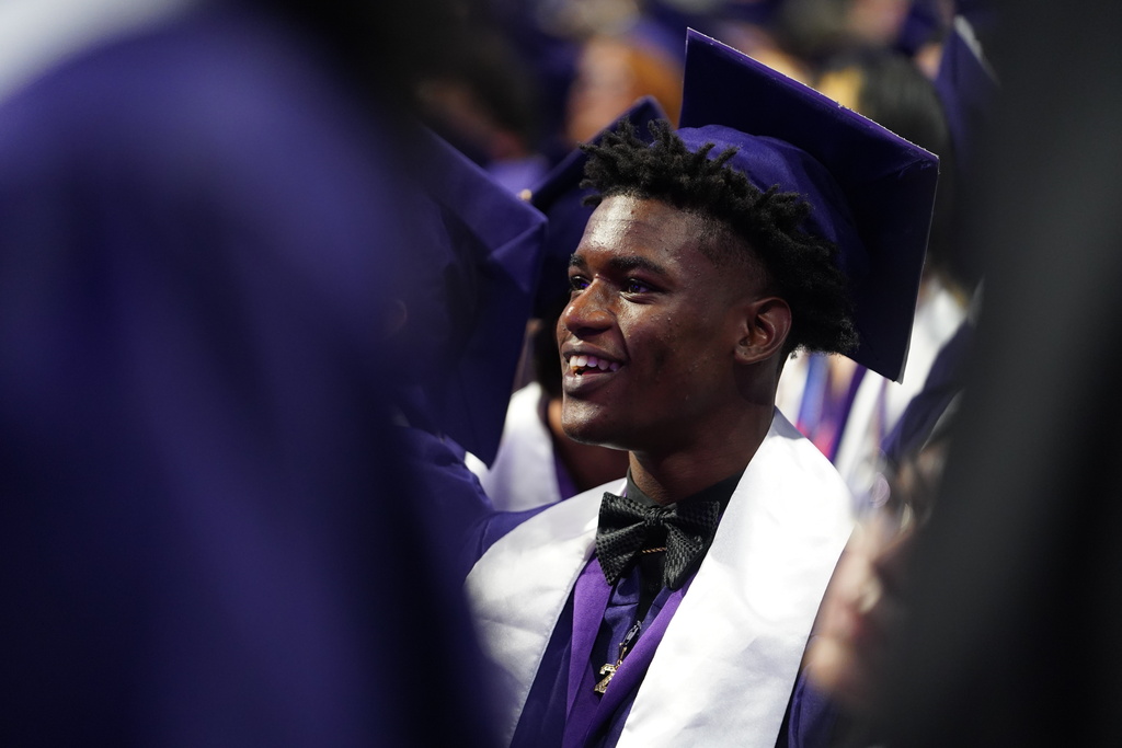 Everman ISD+GraduationCeremony4