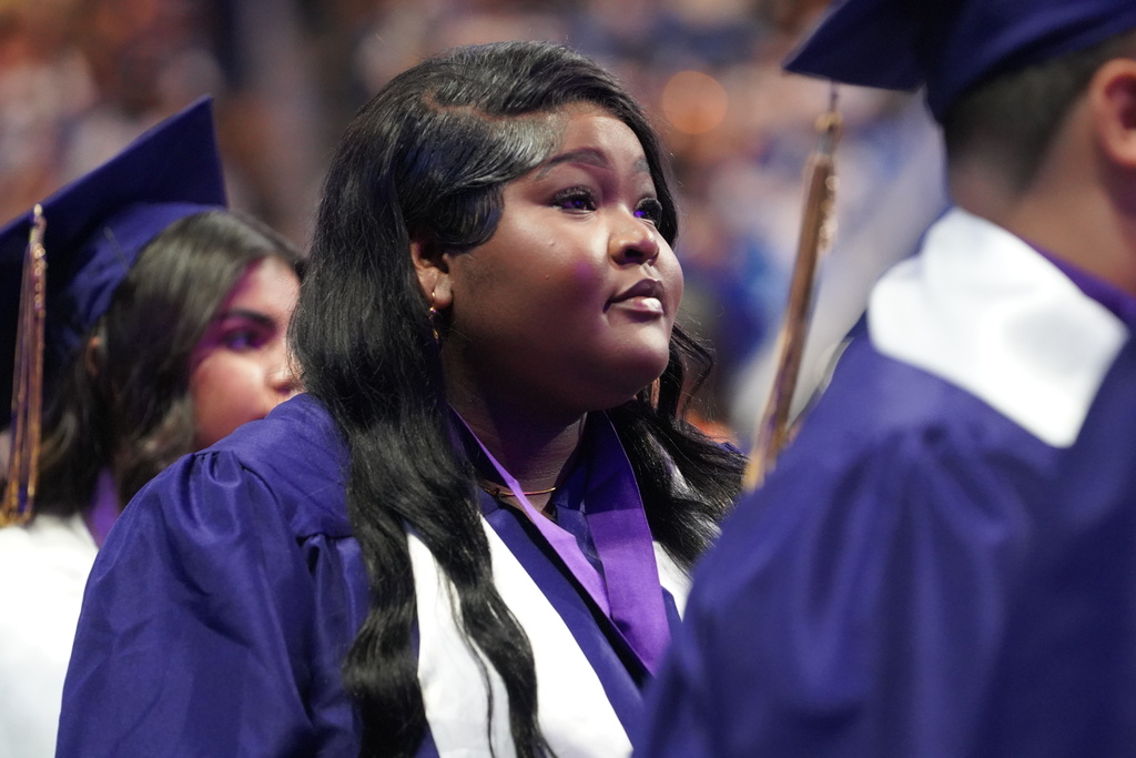 Everman ISD+GraduationCeremony2-8