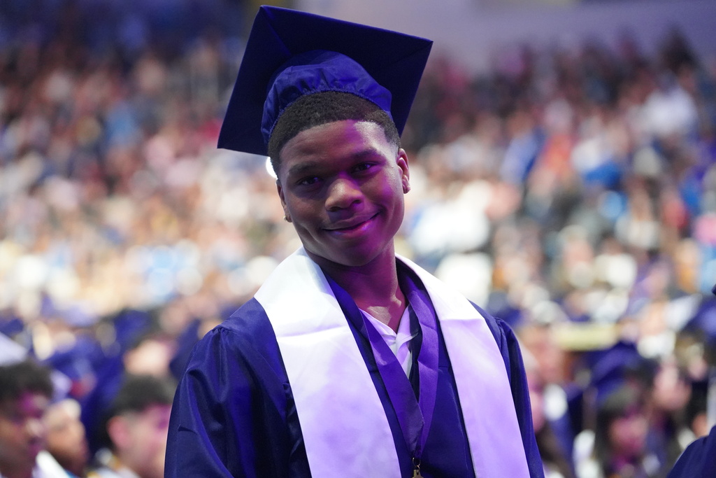 Everman ISD+GraduationCeremony2-0