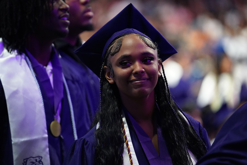 Everman ISD+GraduationCeremony2-4