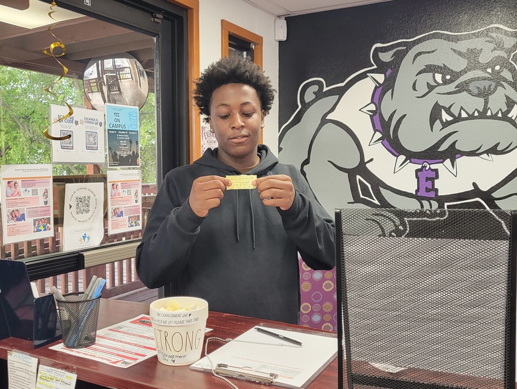Student reading note