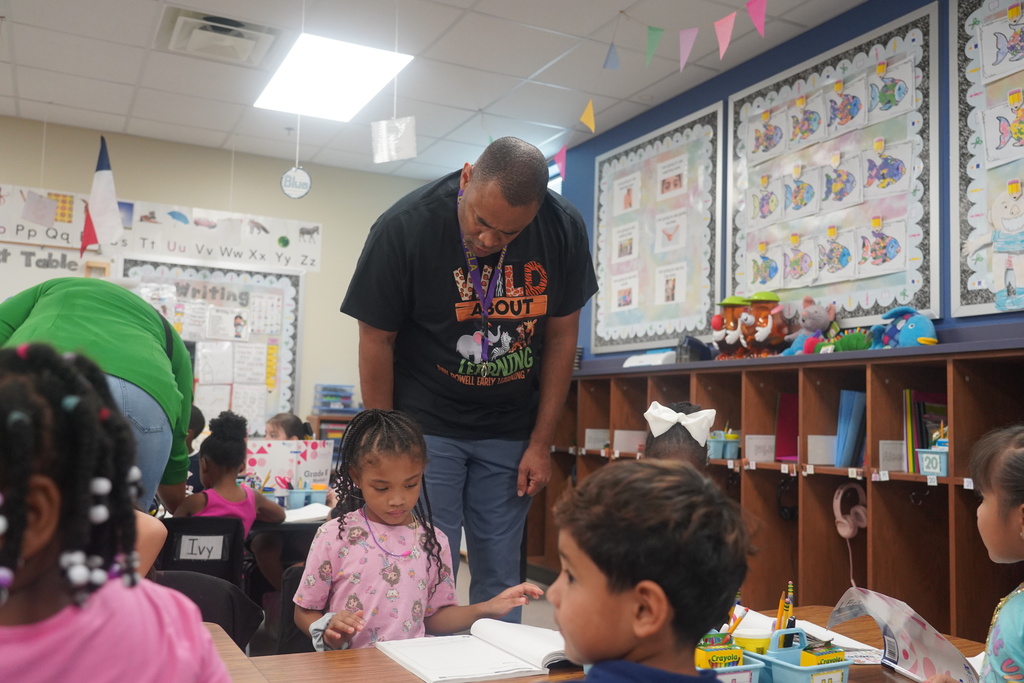 Everman ISD+DanPowell Marc A. Veasey4