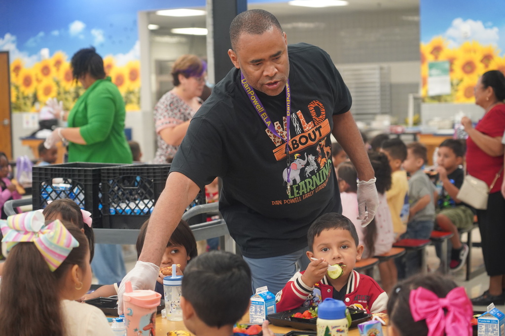 Everman ISD+DanPowell Marc A. Veasey8