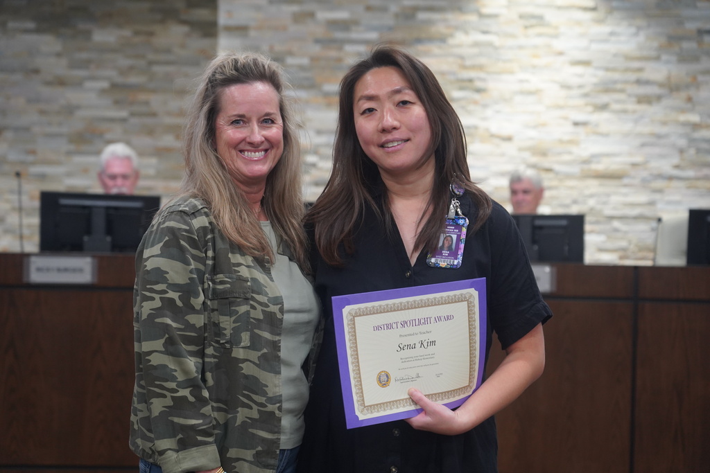 Everman ISD+ picture of Sena Kim and Bishop elementary Principal Ronna Montgomery