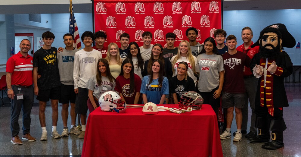 senior college signing day